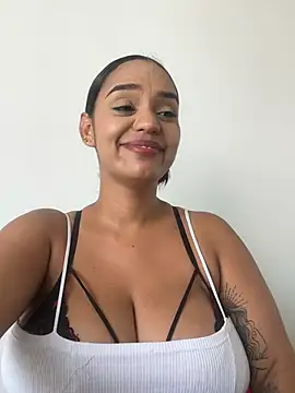 Sara-77 webcam