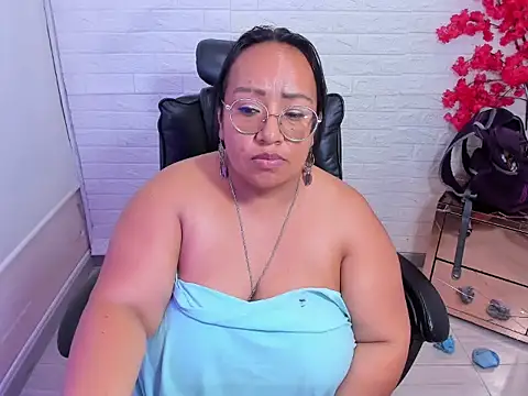 shara_oz - Shara_Oz's free webcam - UK Sex Cams