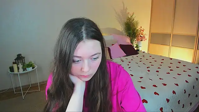 AlluringLookk webcam