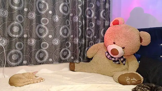 ANGELIQUE_KLANE webcam