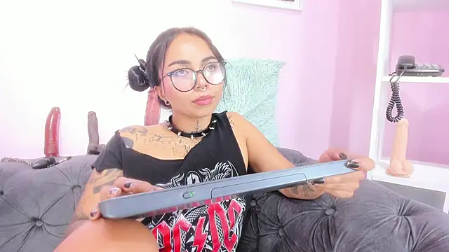 miss_soffi_ webcam