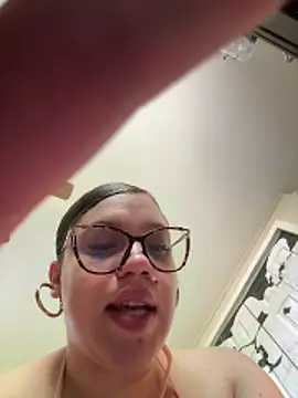 QueenNuttCollector webcam