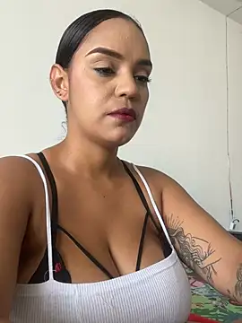 Sara-77 webcam