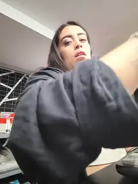 MissNyraSecret webcam