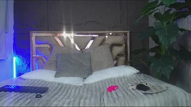 Milenka-5 webcam
