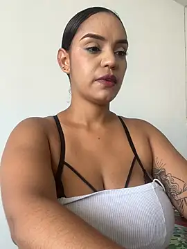 Sara-77 webcam