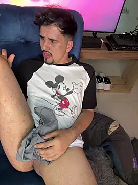 AlexGameplay webcam