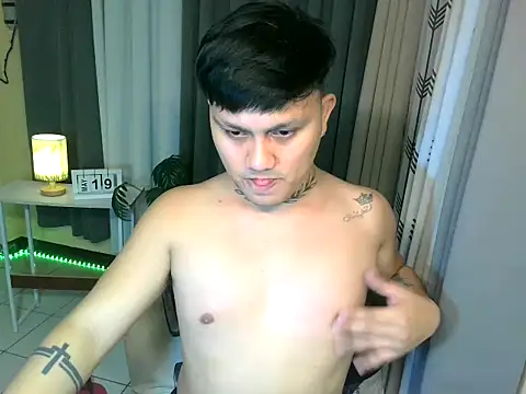 Ashtonfuckingboi webcam