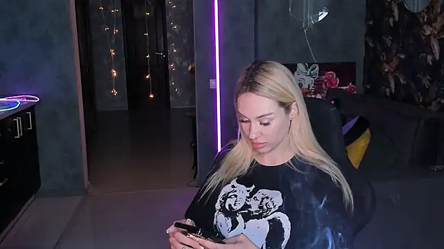 Blckmirrorr webcam