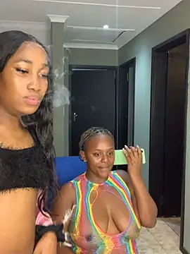 Petite_BUNNYWORXXX webcam