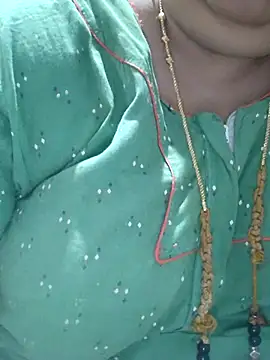 tamilthanushri webcam