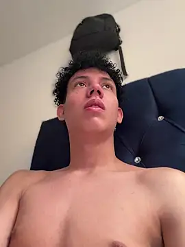 Nuninaive - Male webcam sex chat