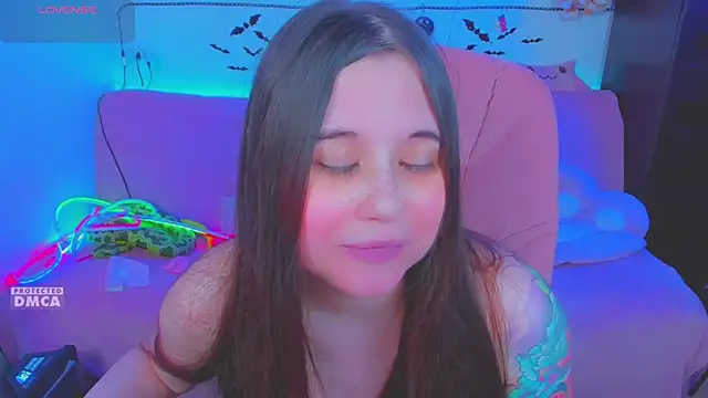 Lolisuccub webcam
