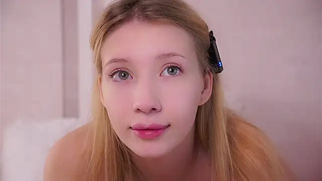 sunnivacovil (F teen) - 💕Teasing with taking off my skirt💕