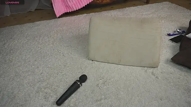 Nayeomy live sex cam