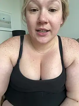 PiggyRose webcam