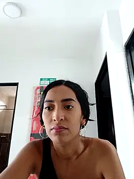 _Saraa- webcam
