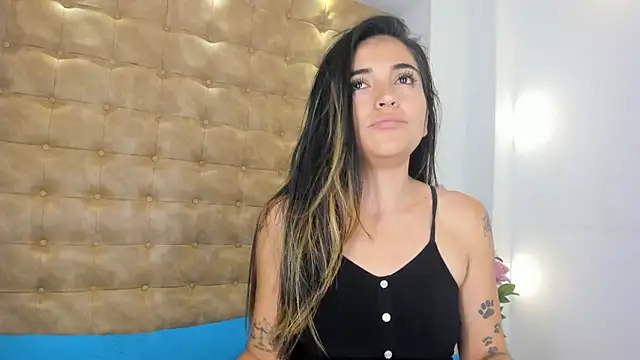 violet_giraldo (F young) - BODY TOUR 😈🔥