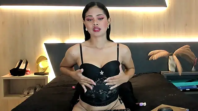 LorenaVarga webcam
