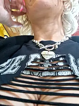BeautifulMeFire23 webcam