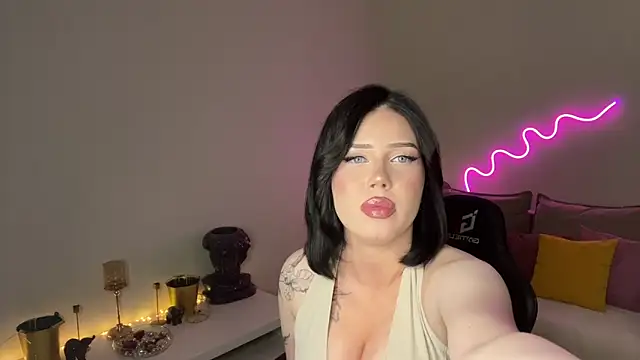 mistress_of_hearts webcam