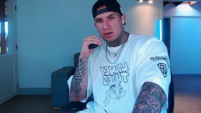Shane_Clay webcam