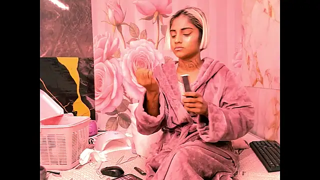 indian_barbie webcam