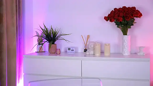 AishaSins webcam