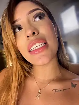 MystiqueXXX webcam