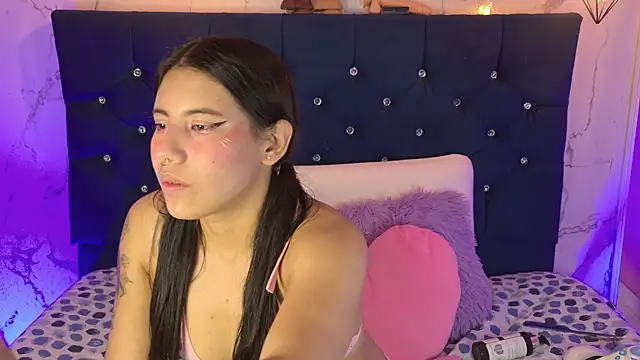 Dakotaa_Johnson webcam