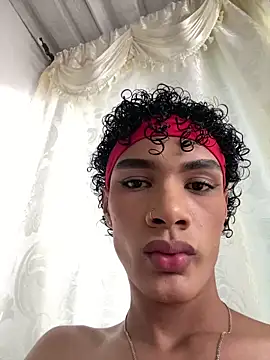 HotboyLyan webcam