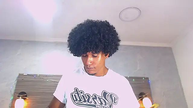 Dilan_Hall webcam