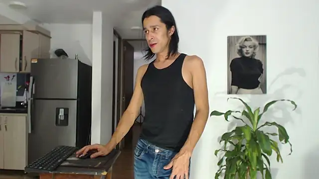 Ferotic_SexAddict webcam