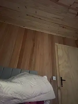 AliceStone19 webcam