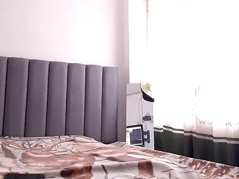 saara_johnson496 webcam