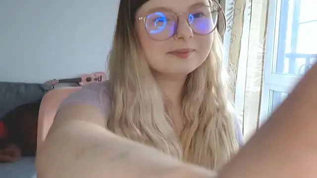 YukiBlush webcam