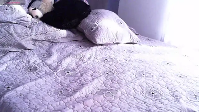 Sweet-Angie webcam