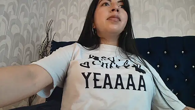 web cam chat CarolineBrunx