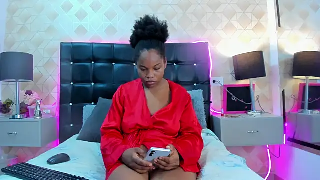 Zara_Cris webcam