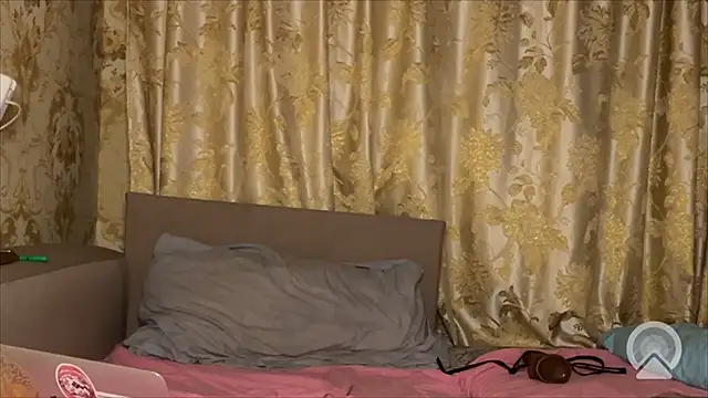 SweetPunisherr webcam
