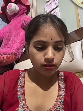Naina11100 webcam