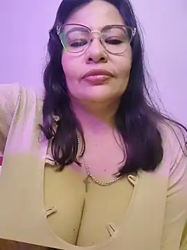 esmeralda_milf webcam
