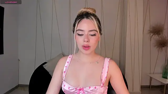 JuanitaClay webcam