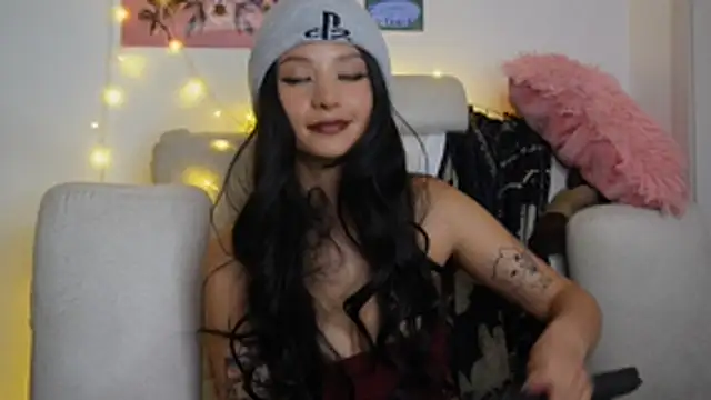ari_kat webcam