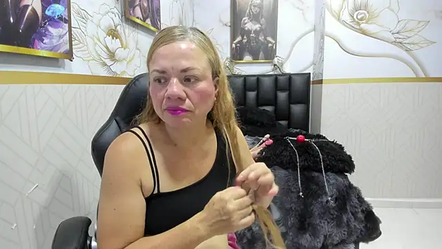 alicee__mature webcam