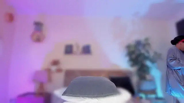 YariRose webcam