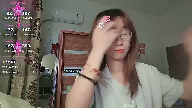 Lili_666 webcam