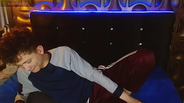 cruz_dante (M twink) - CUMING IN PUBLIC