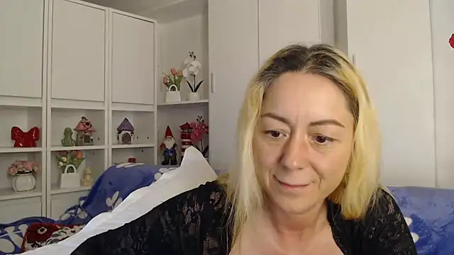 _karolynesyera_ webcam