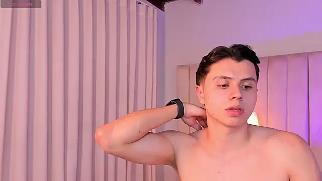 liam_salvatoree webcam